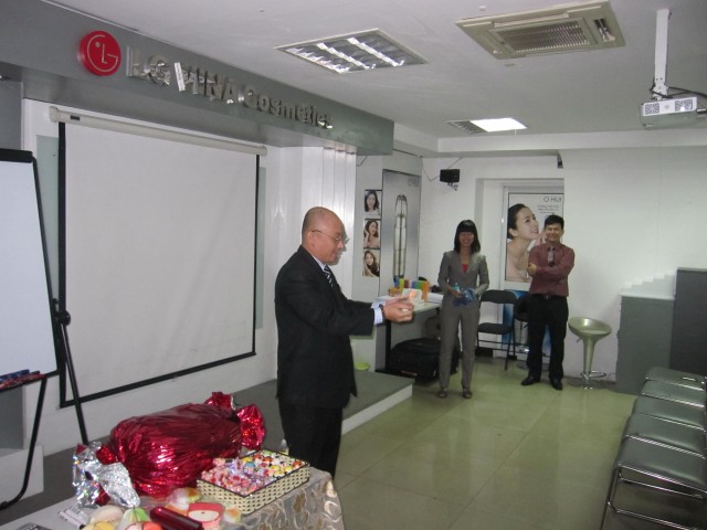 LG-VINA chúng ta là một gia đình (ngày 21-11-2012)